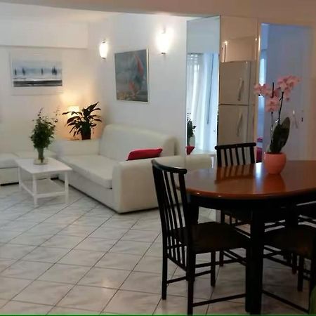 Flor De Mayo,Apt In Alimos Near The Sea Atenas Exterior foto