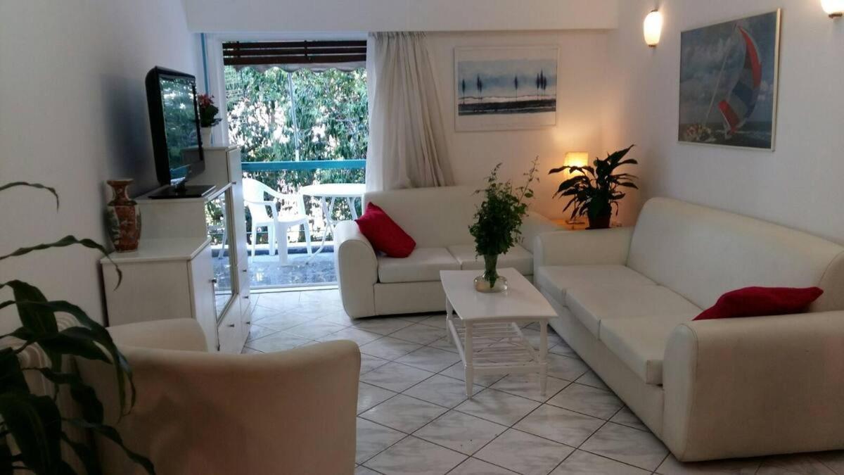 Flor De Mayo,Apt In Alimos Near The Sea Atenas Exterior foto